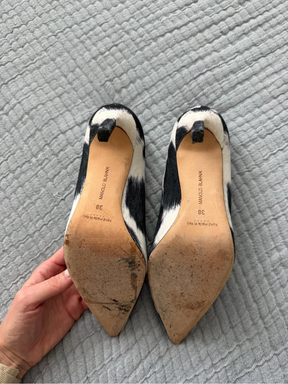 Manolo Blahnik Black & White Cowprint Pointed Toe Pump Sz 8